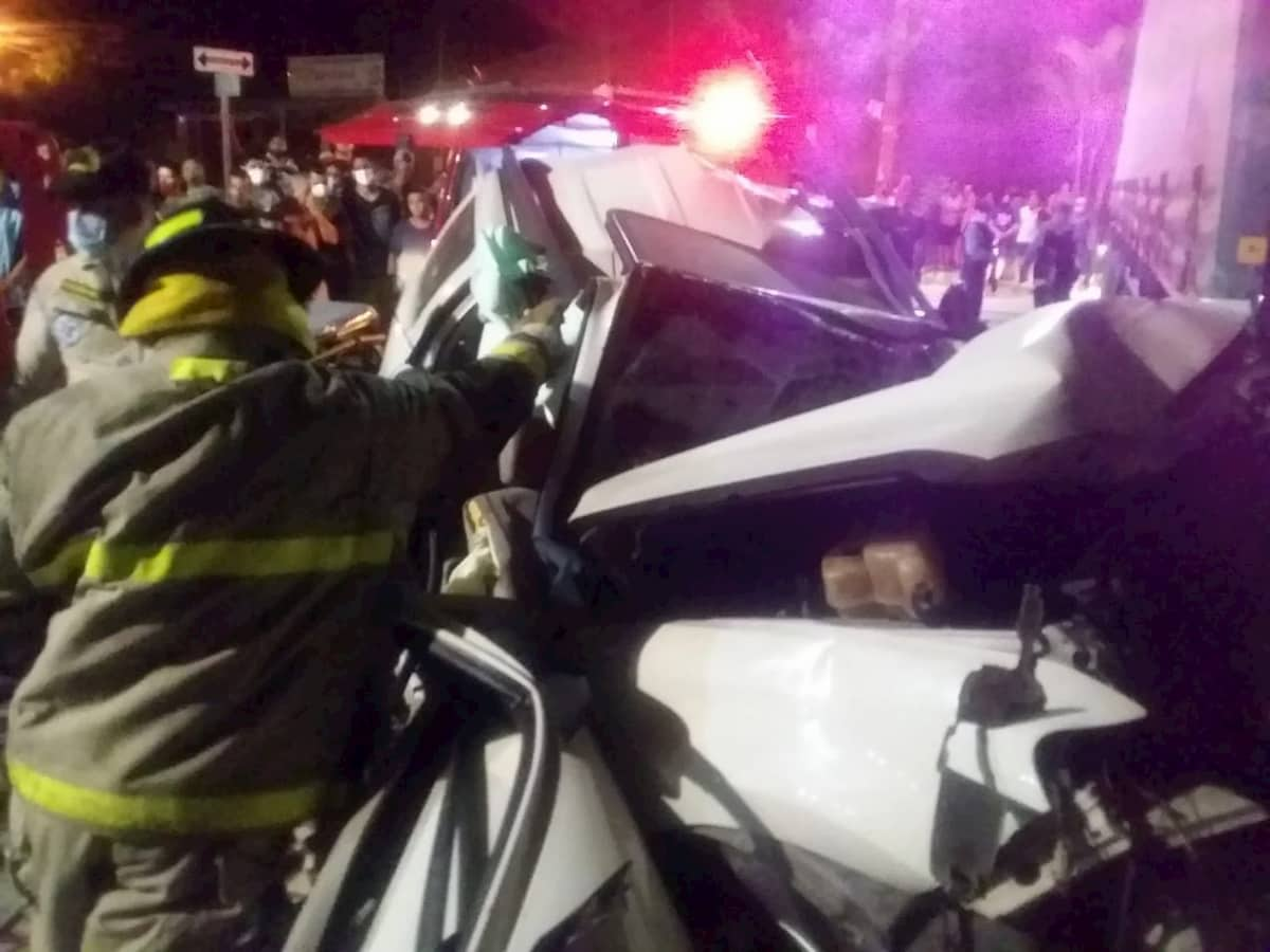 Tres Ni As Mueren En Brutal Colisi N Entre Camioneta Y Rastra En San