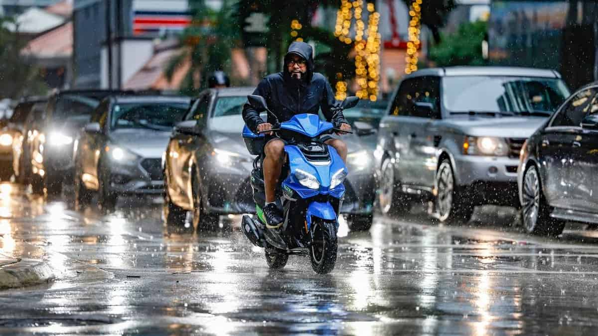 Miles De Personas Sin Luz Y Calles Inundadas Tras Lluvias Intensas En